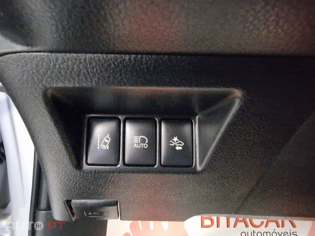 Toyota Yaris 1.0 VVT-I ACTIVE