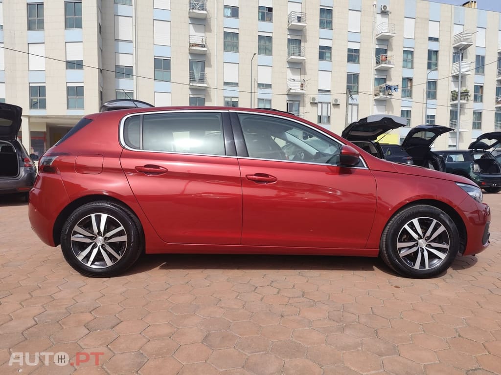 Peugeot 308 1.5 BlueHDi Allure EAT8
