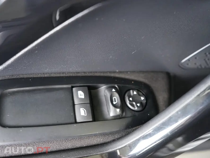 Peugeot 208 1.6 BlueHDi Active