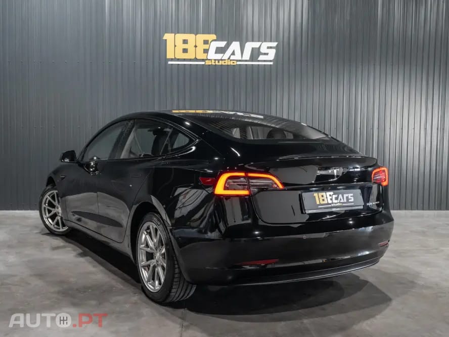 Tesla Model 3 Long-Range Dual Motor AWD