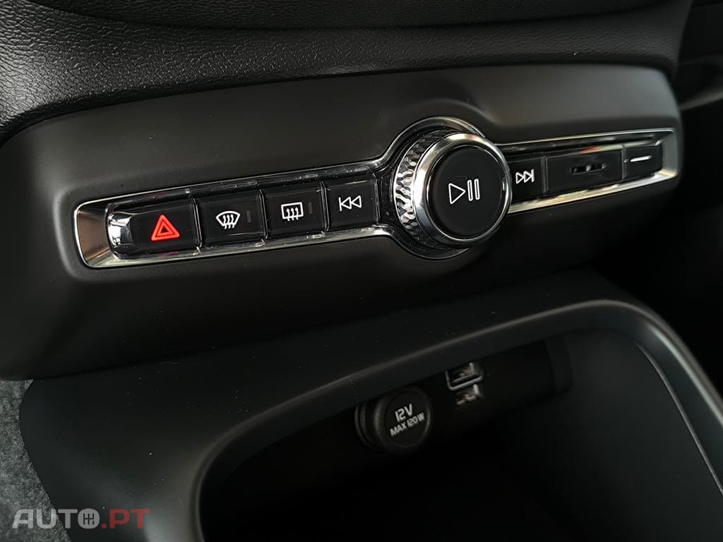Volvo XC40 1.5 T2 Momentum