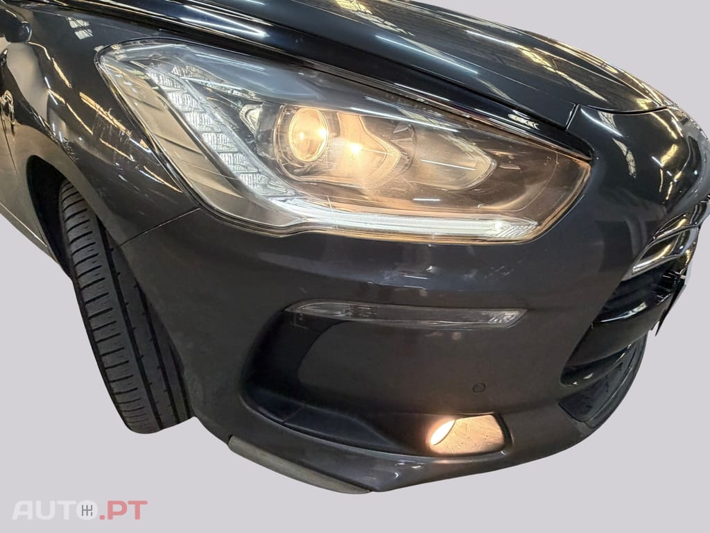 Citroen DS5 2.0 HDi Hybrid4 Business