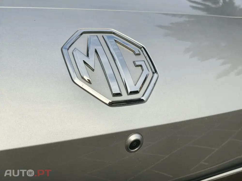 MG MG4 64 kWh Luxury