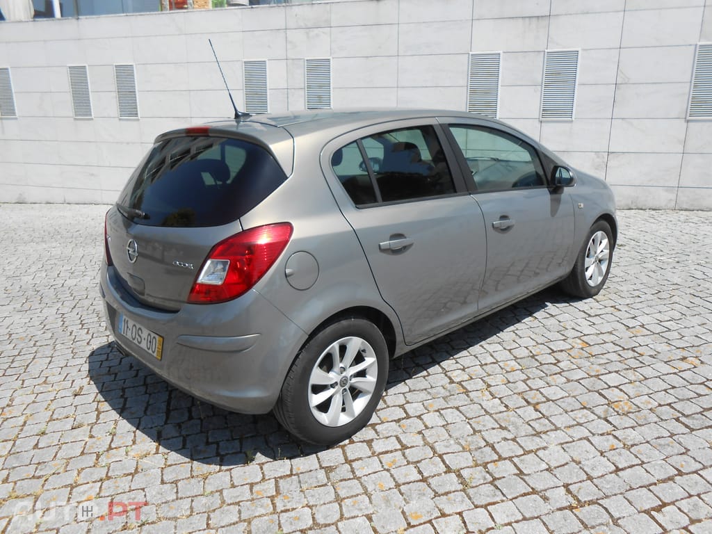 Opel Corsa 1.3 CDTI - GPS