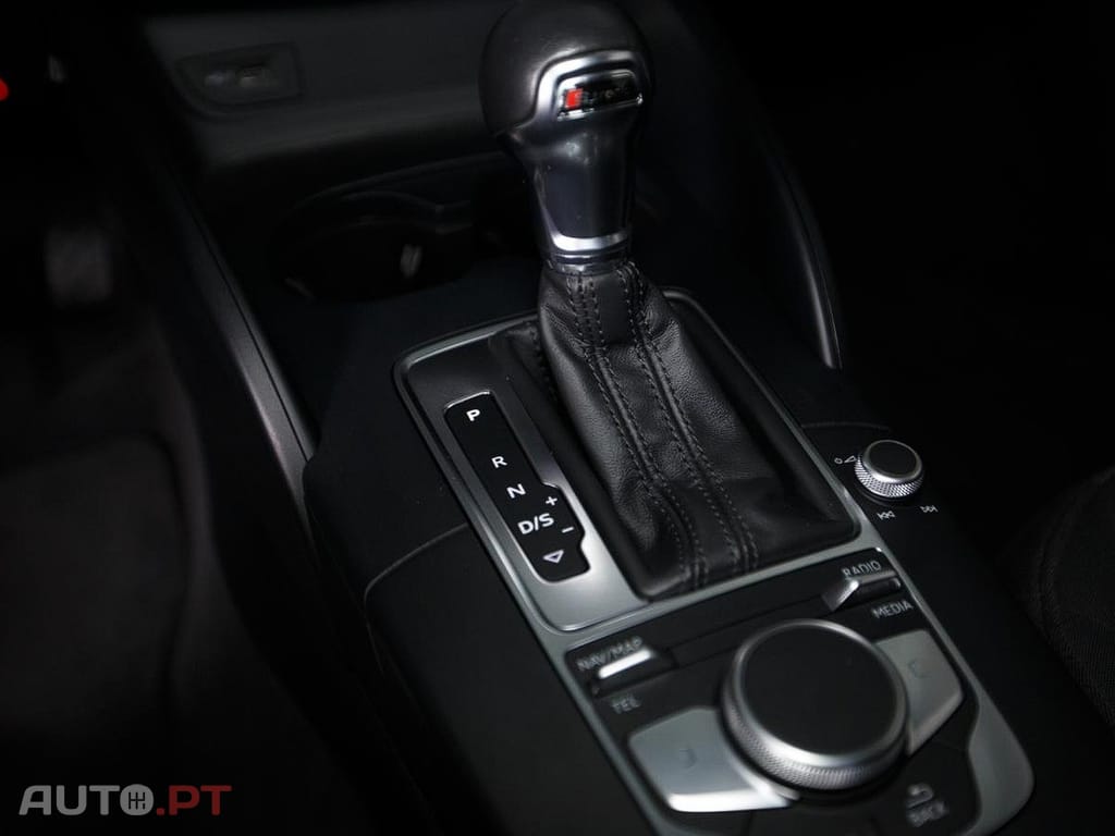 Audi A3 Limousine 30 TSI S Tronic