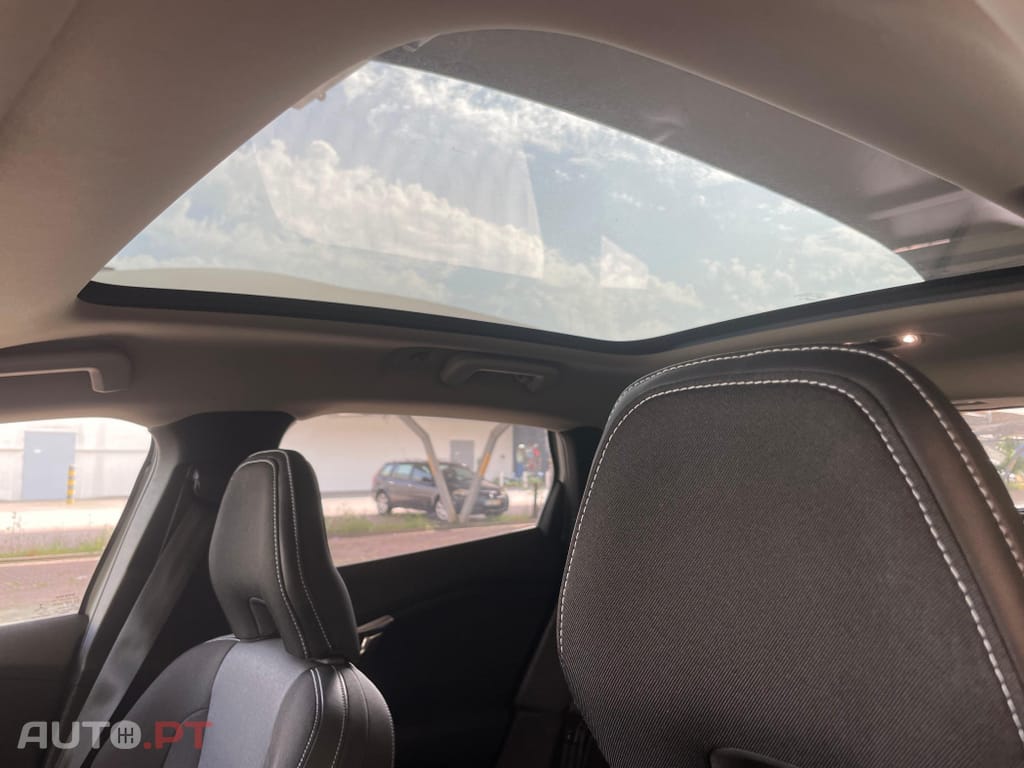 Volvo V40 2.0 D2 Momentum Eco