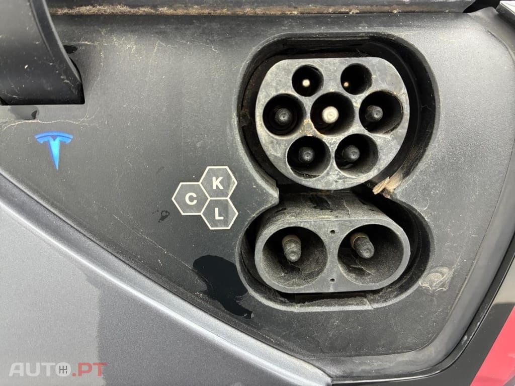 Tesla Model Y Long Range Dual Motor AWD