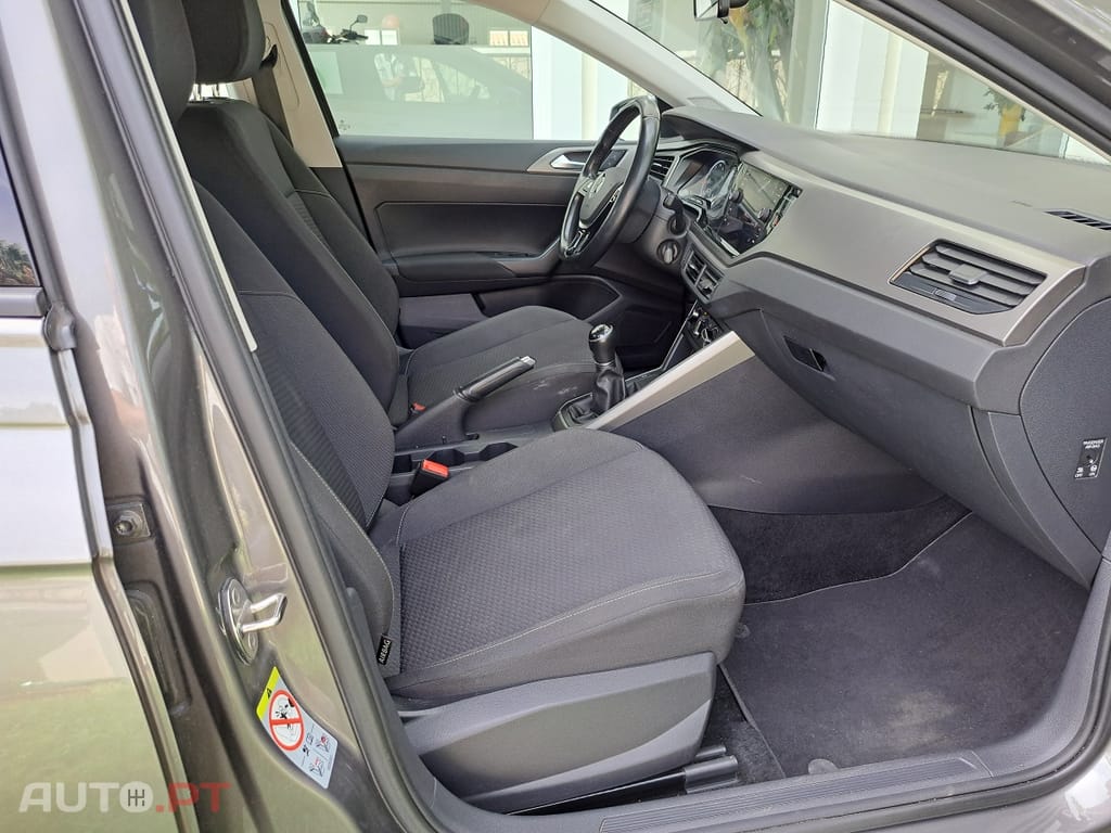 Volkswagen Polo 1.0 TSI CONFORTLINE