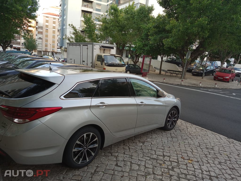 Hyundai i40 SW 1.7 CRDi Blue Comfort DCT