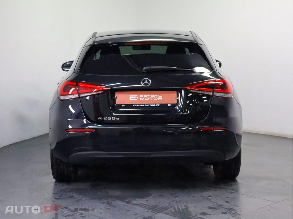 Mercedes-Benz A 250 e Auto