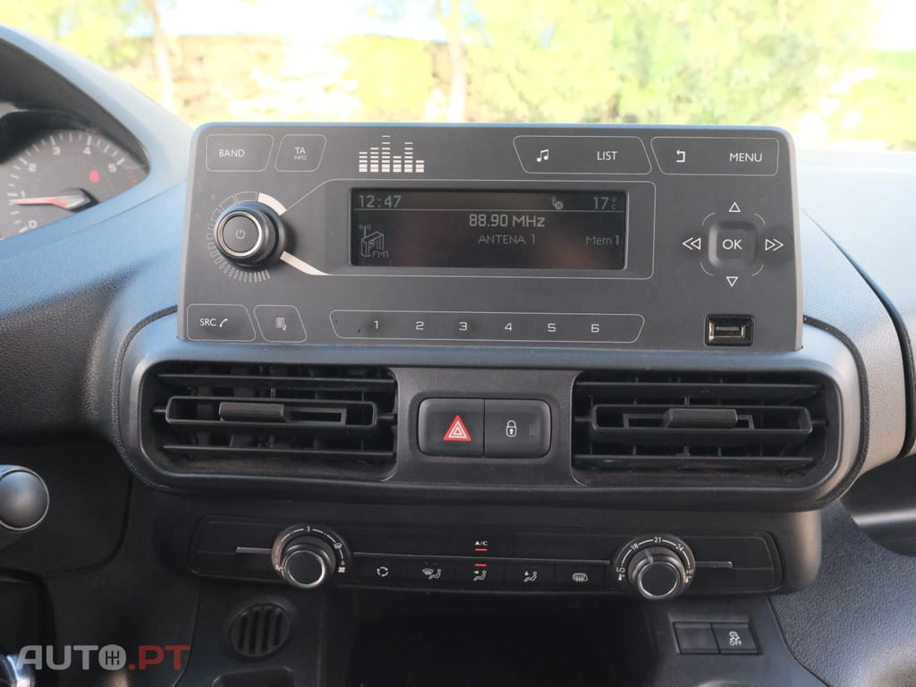 Peugeot Partner 1.6 BlueHDi L1 Asphalt