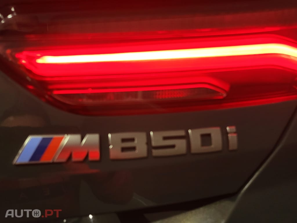 BMW M850i X drive carboncore