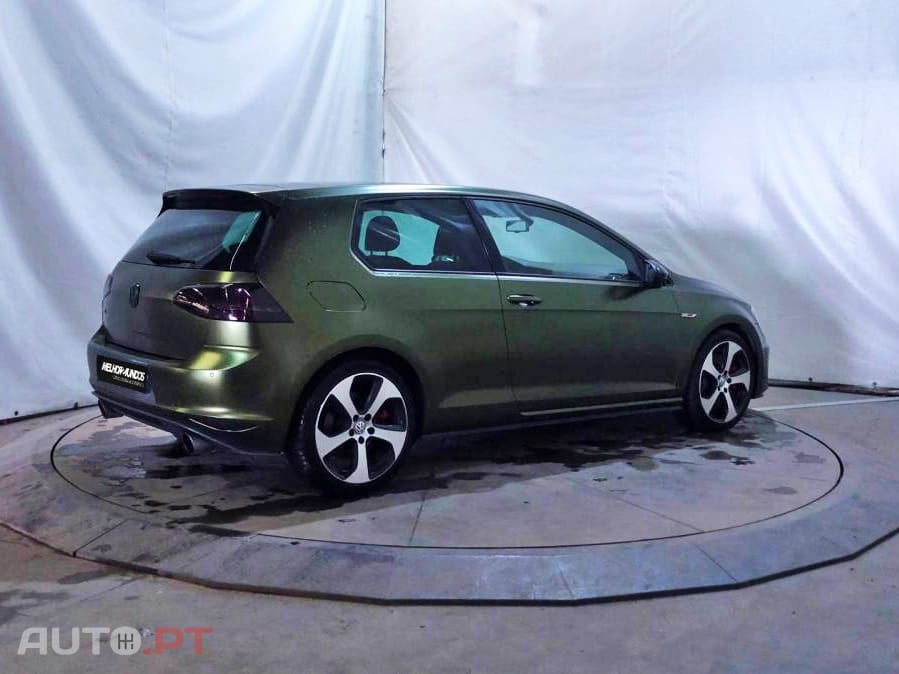 Volkswagen Golf GTI Performance BlueMotion