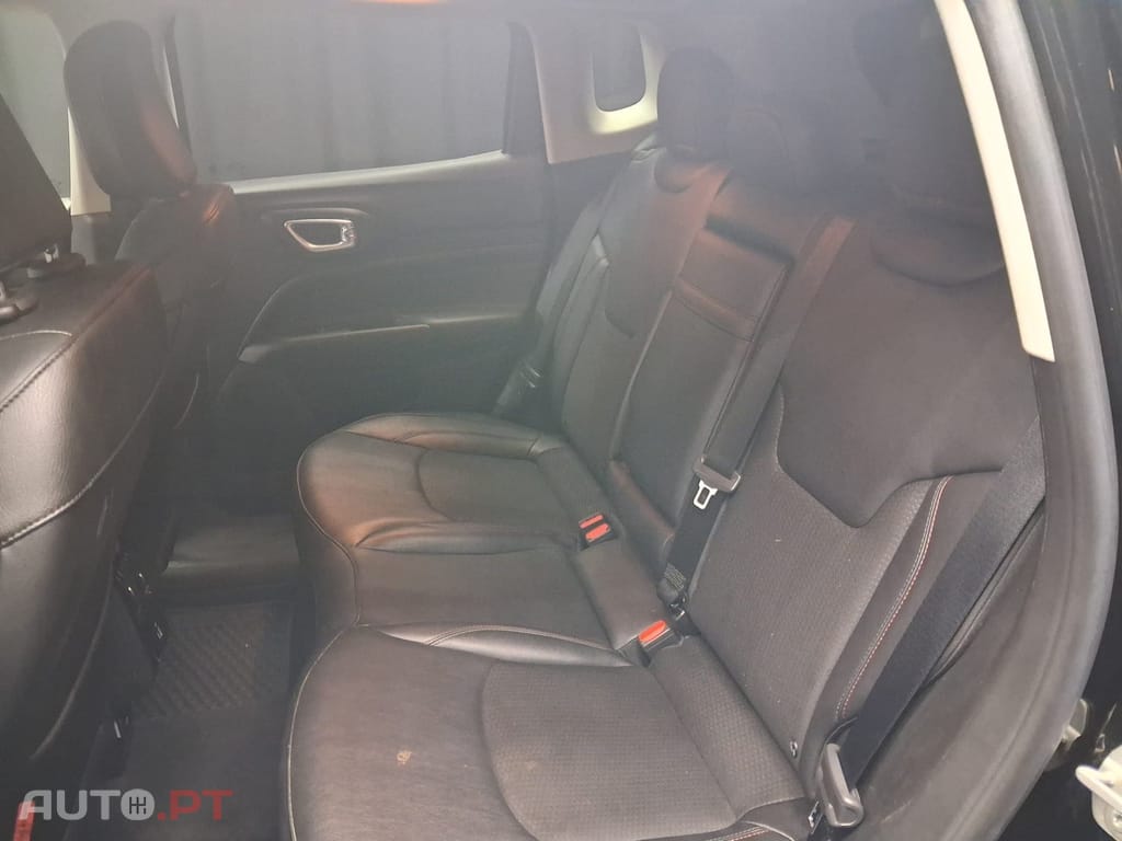 Jeep Compass 1.3 T4 Plug-In Hybrid Trailhawk