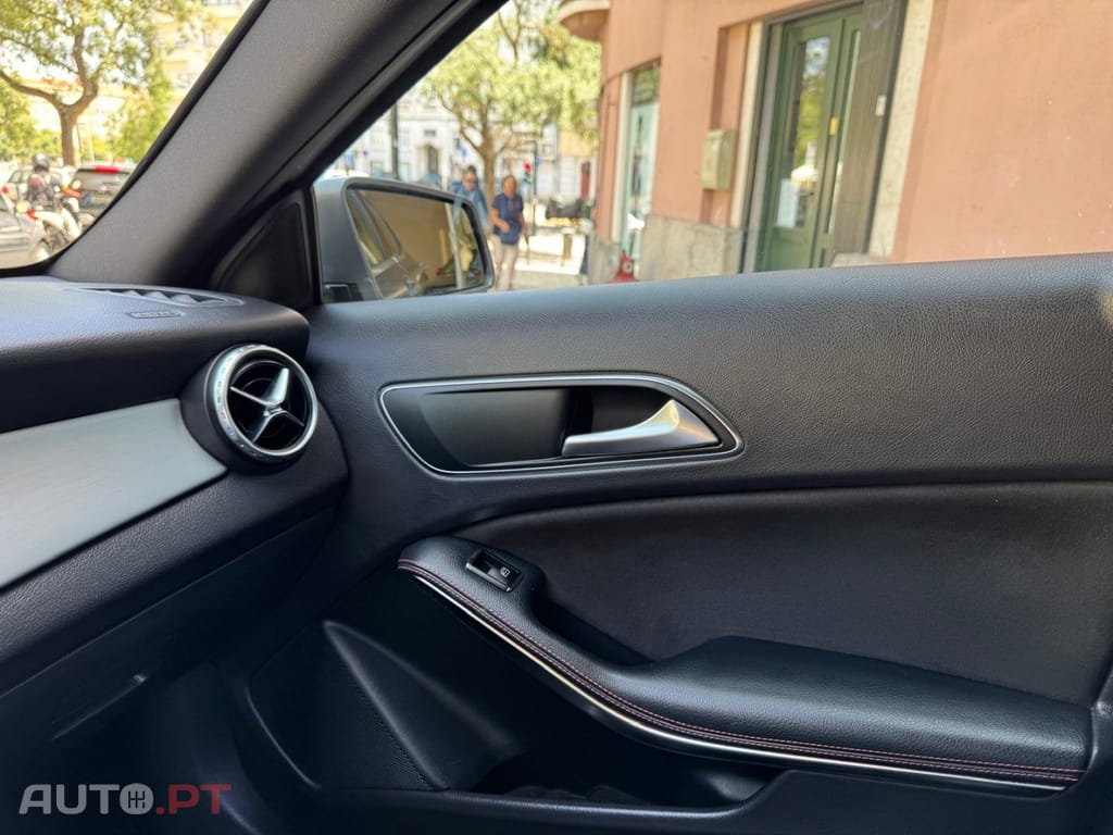 Mercedes-Benz GLA 220 CDi AMG Line 4-Matic