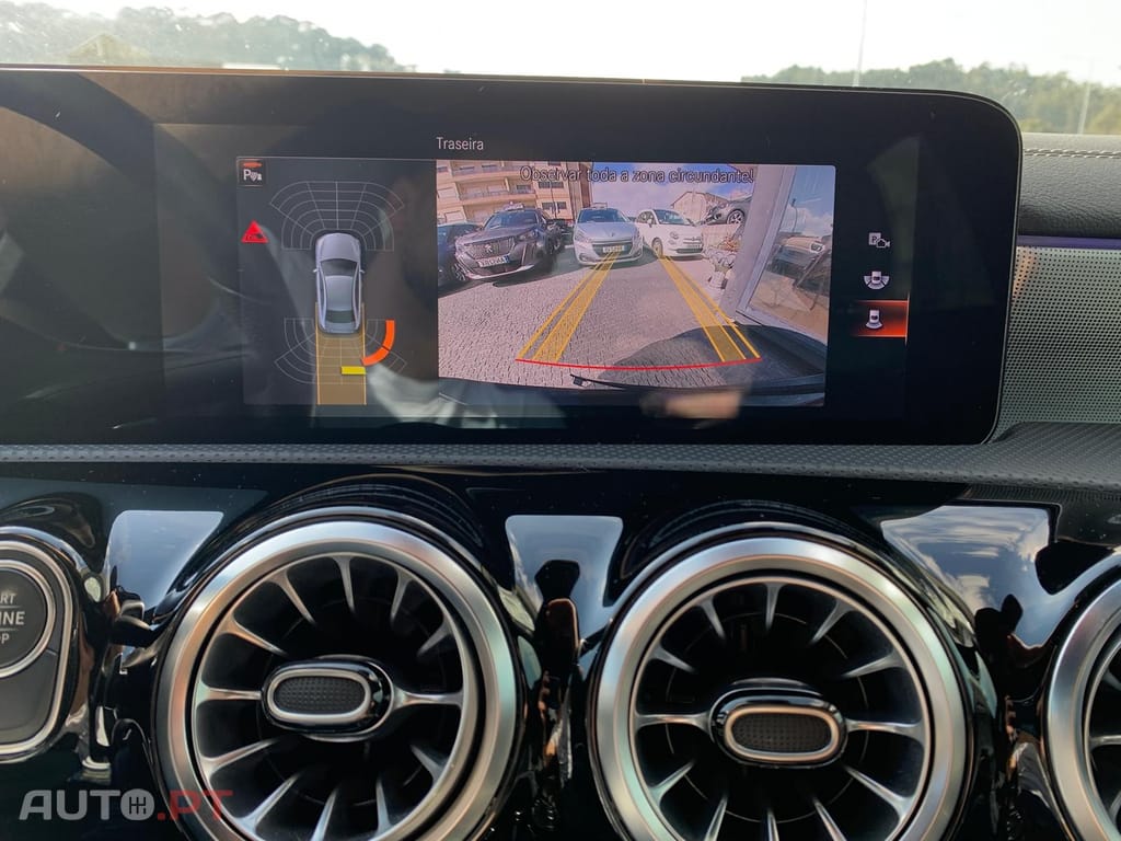 Mercedes-Benz A 250 e AMG Line