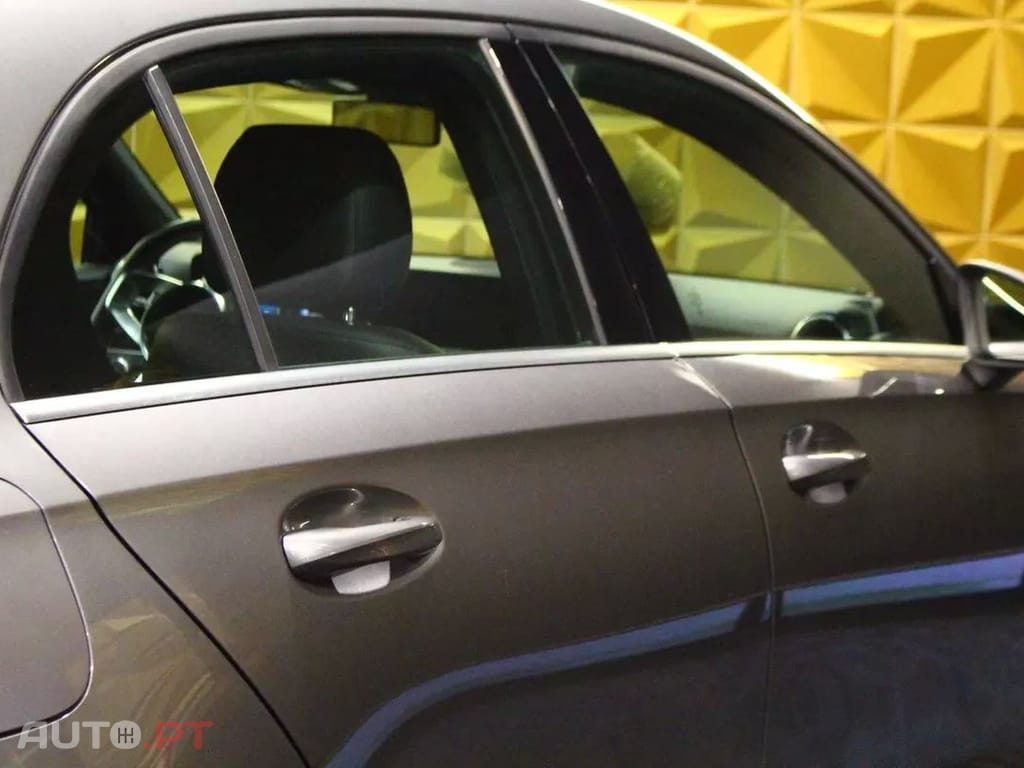 Mercedes-Benz A 250 e Progressive