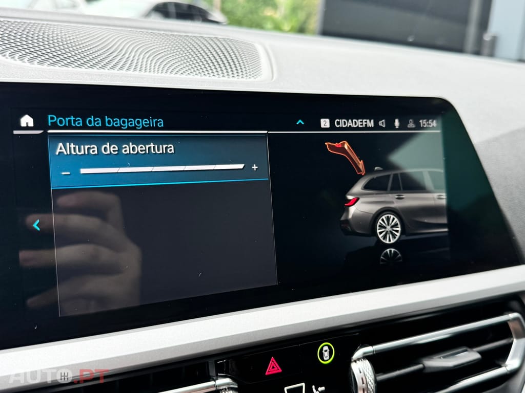 BMW 320 e Touring Auto
