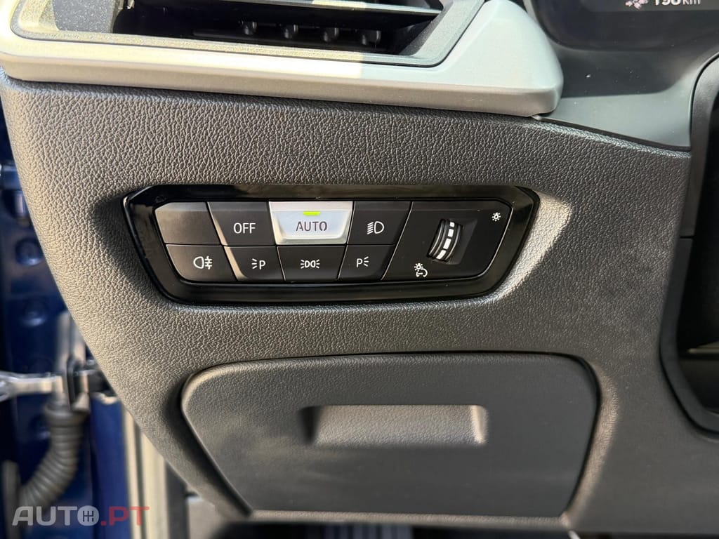 BMW 330 e Line Sport Auto