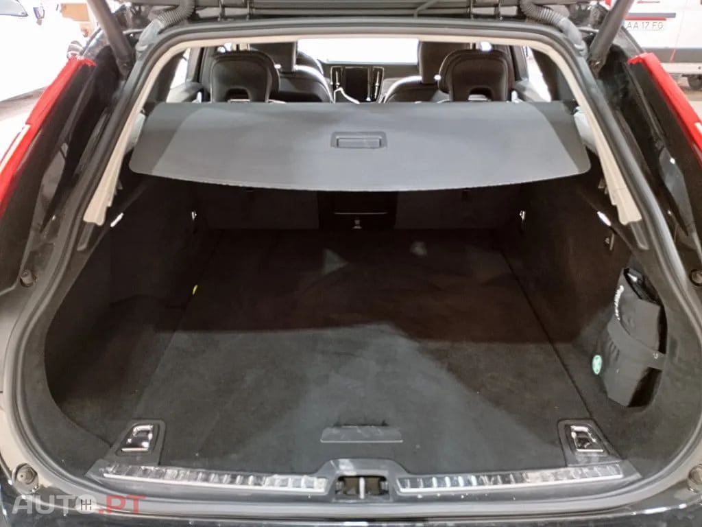 Volvo V90 2.0 D4 Momentum Plus Geartronic