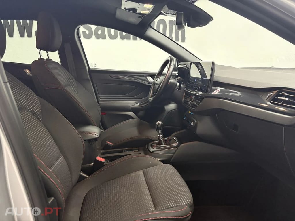 Ford Focus SW 1.0 EcoBoost S&S ST-LINE DESIGN