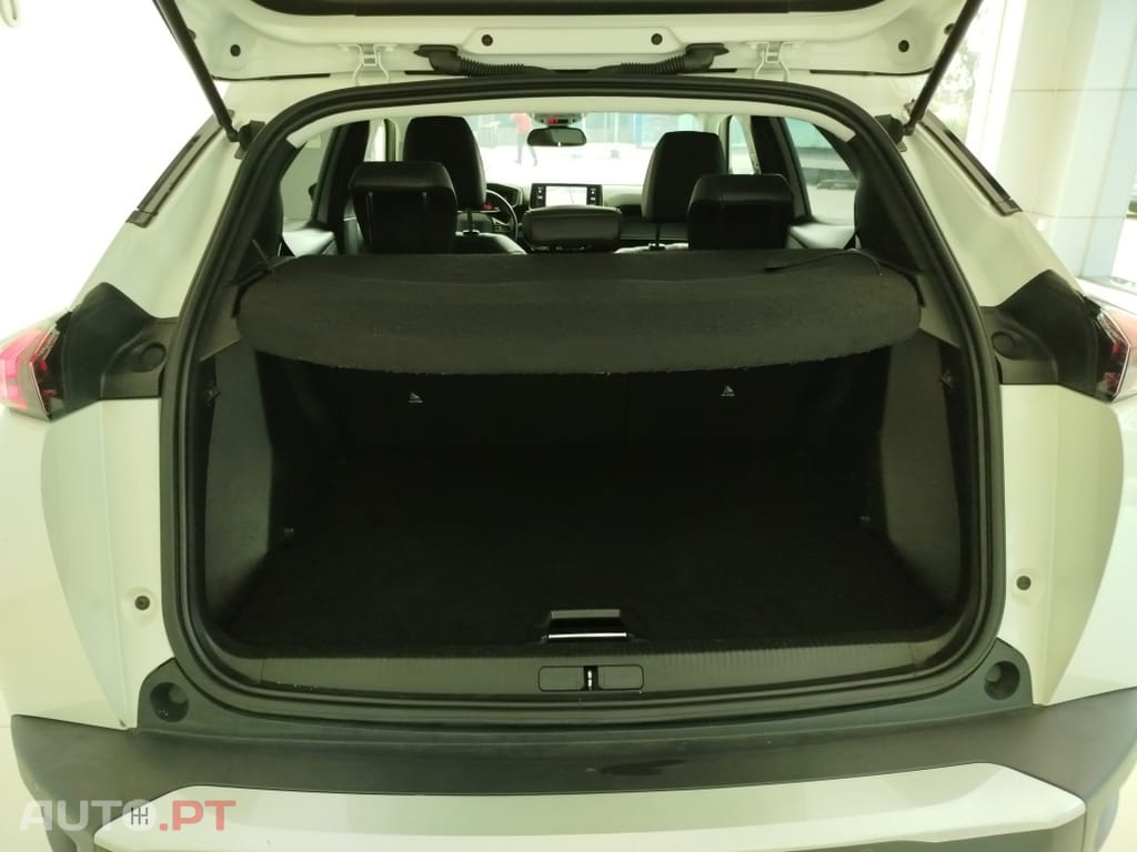 Peugeot 2008 1.5 BlueHDi Allure Pack