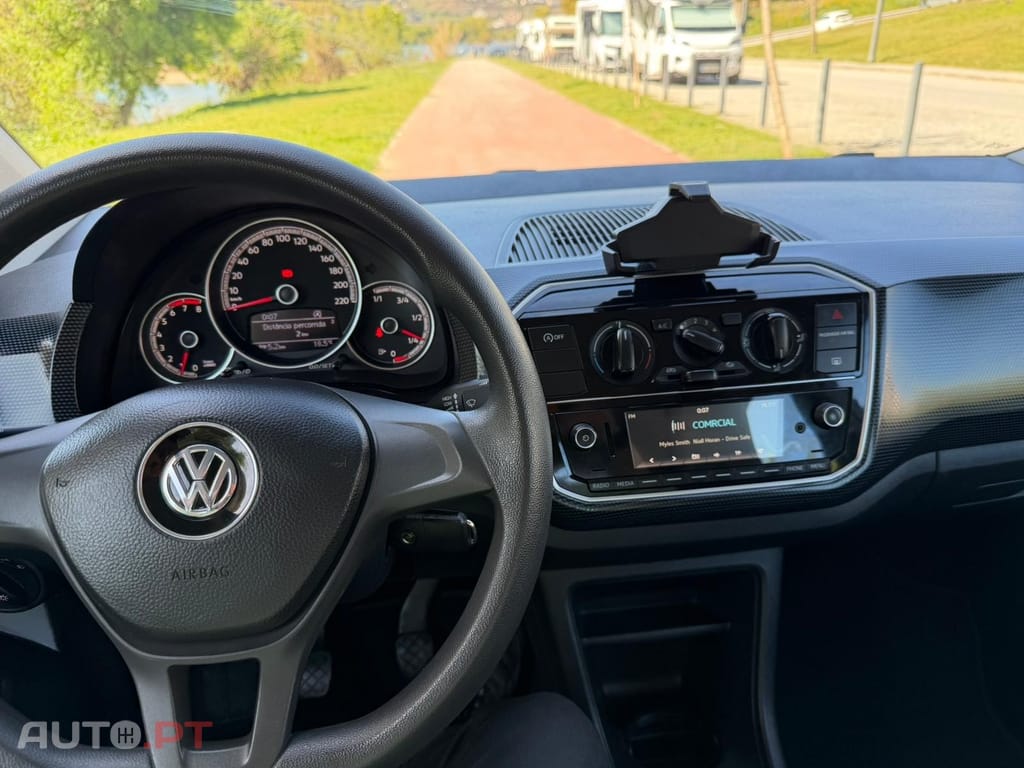 Volkswagen Up! 1.0 White