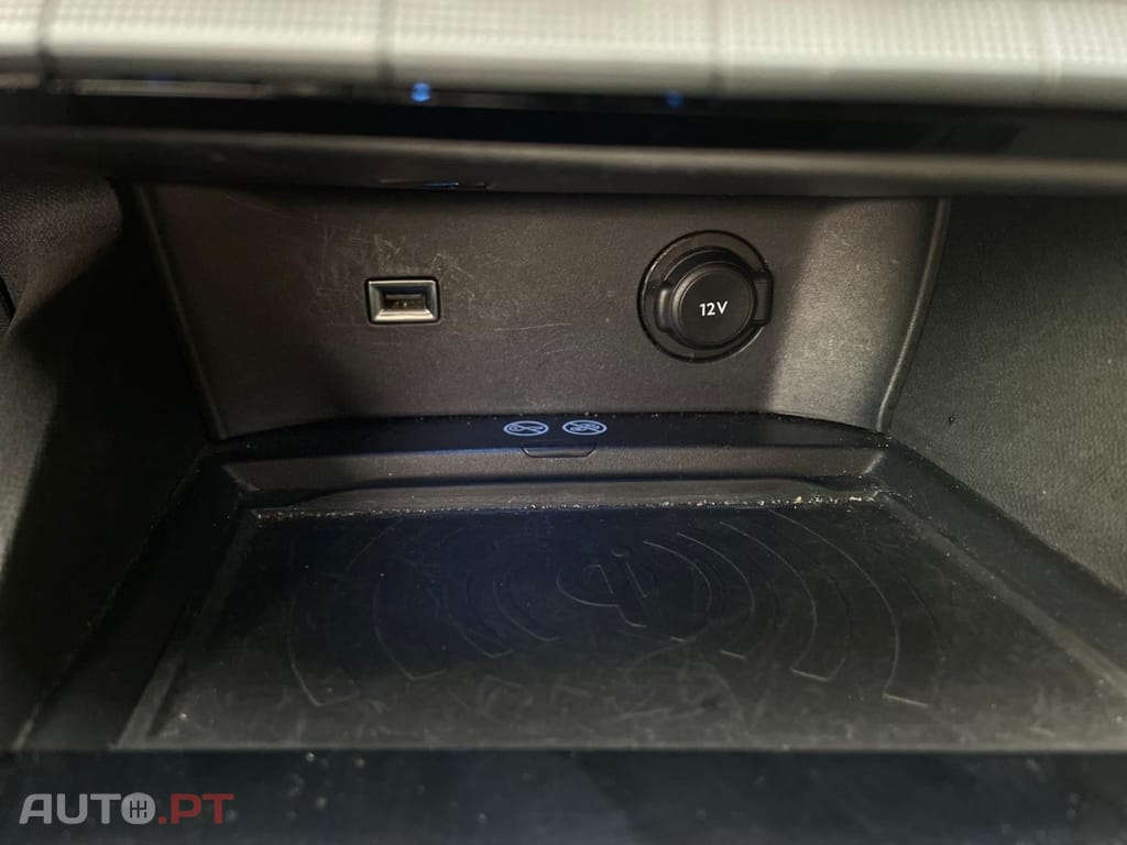 Peugeot 3008 1.2 PureTech I-Cockpit Navi EAT8