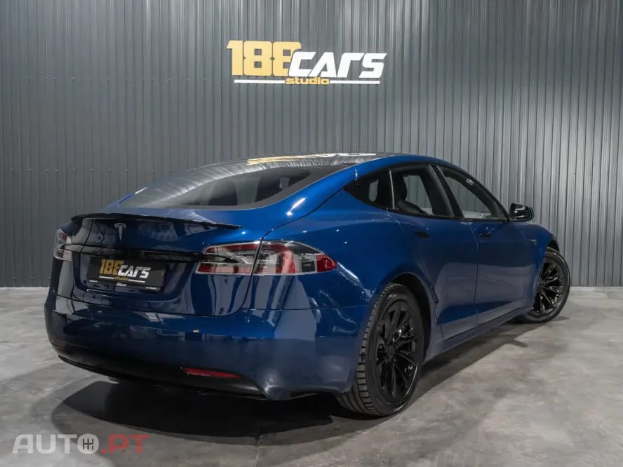Tesla Model S 75