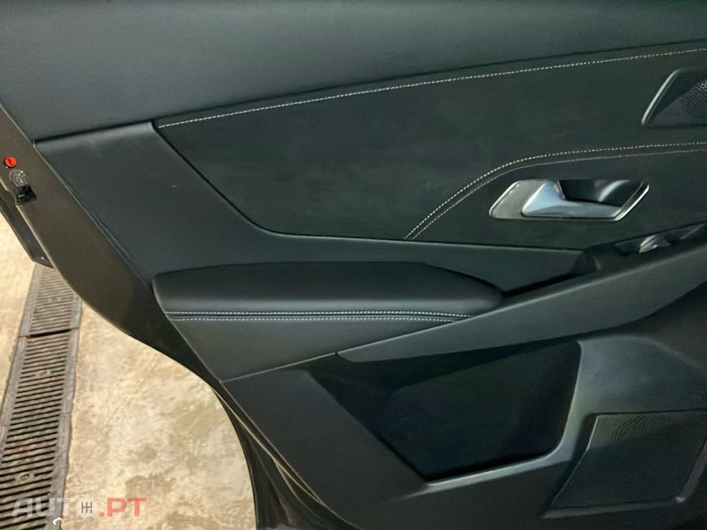 DS DS7 Crossback E-Tense Performance Line+ EAT8