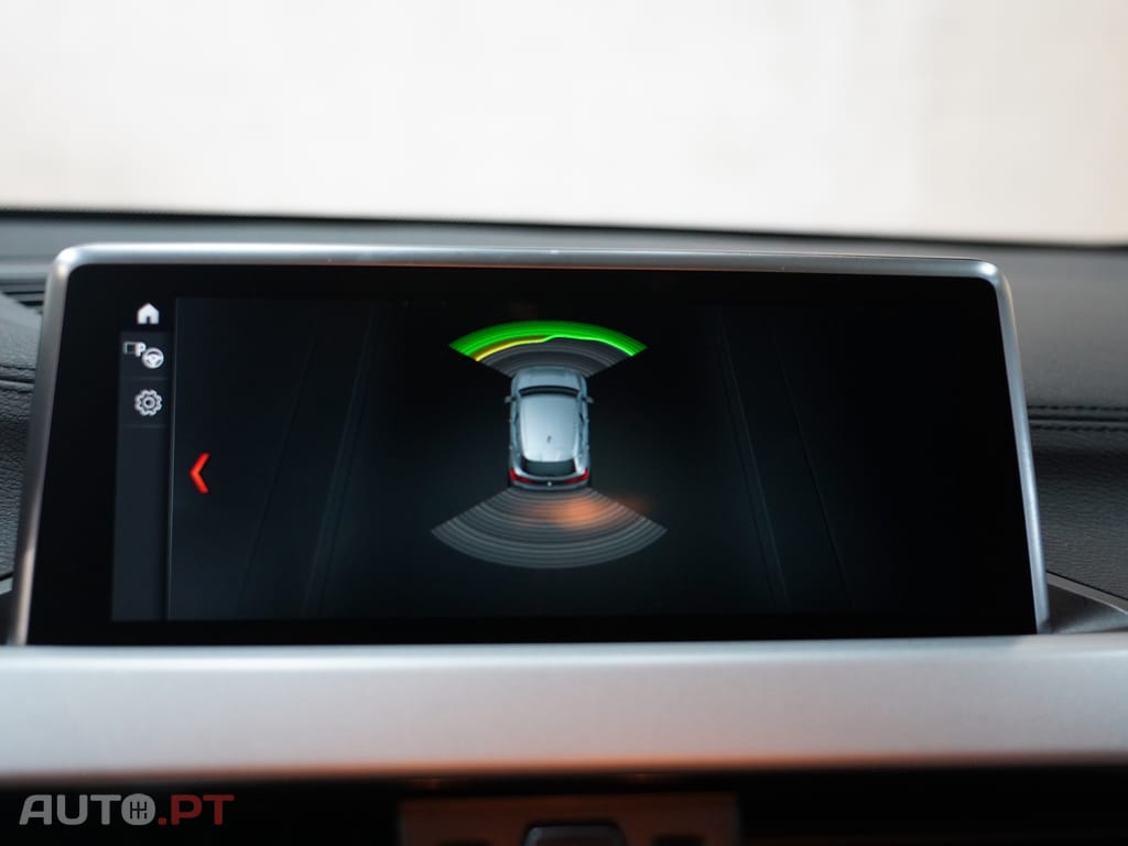 BMW X2 16 d sDrive Auto