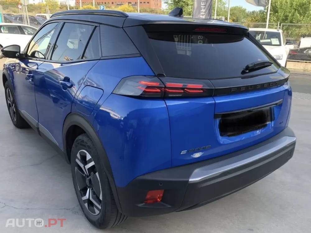 Peugeot E-2008 50 kWh GT