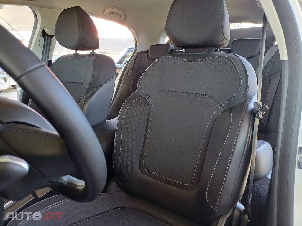 Renault Mégane 1.5 Blue dCi Intens EDC