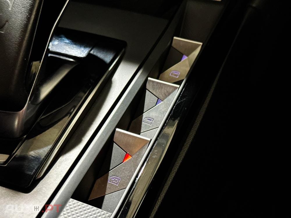 DS DS3 Crossback E-TENSE PERFORMANCE LINE +