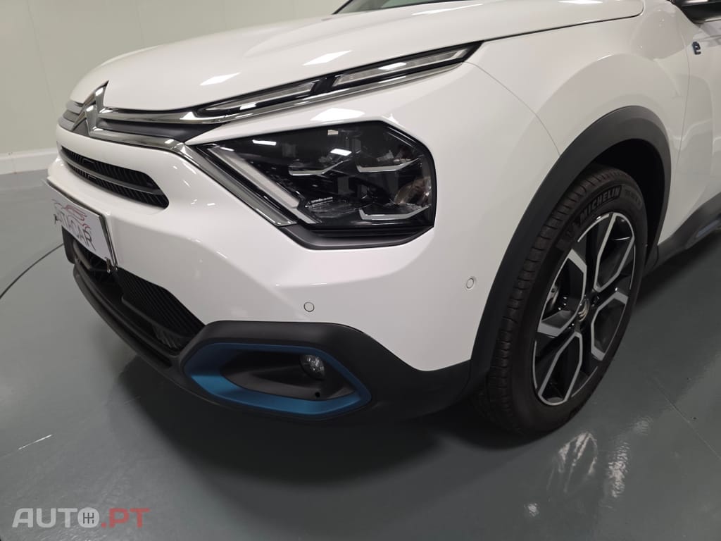 Citroën e-C4 50 kWh Shine — fotografia 40