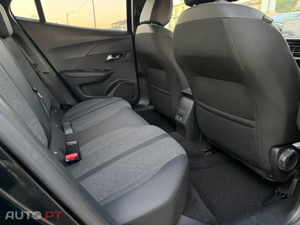 Peugeot 2008 1.2 PureTech Allure