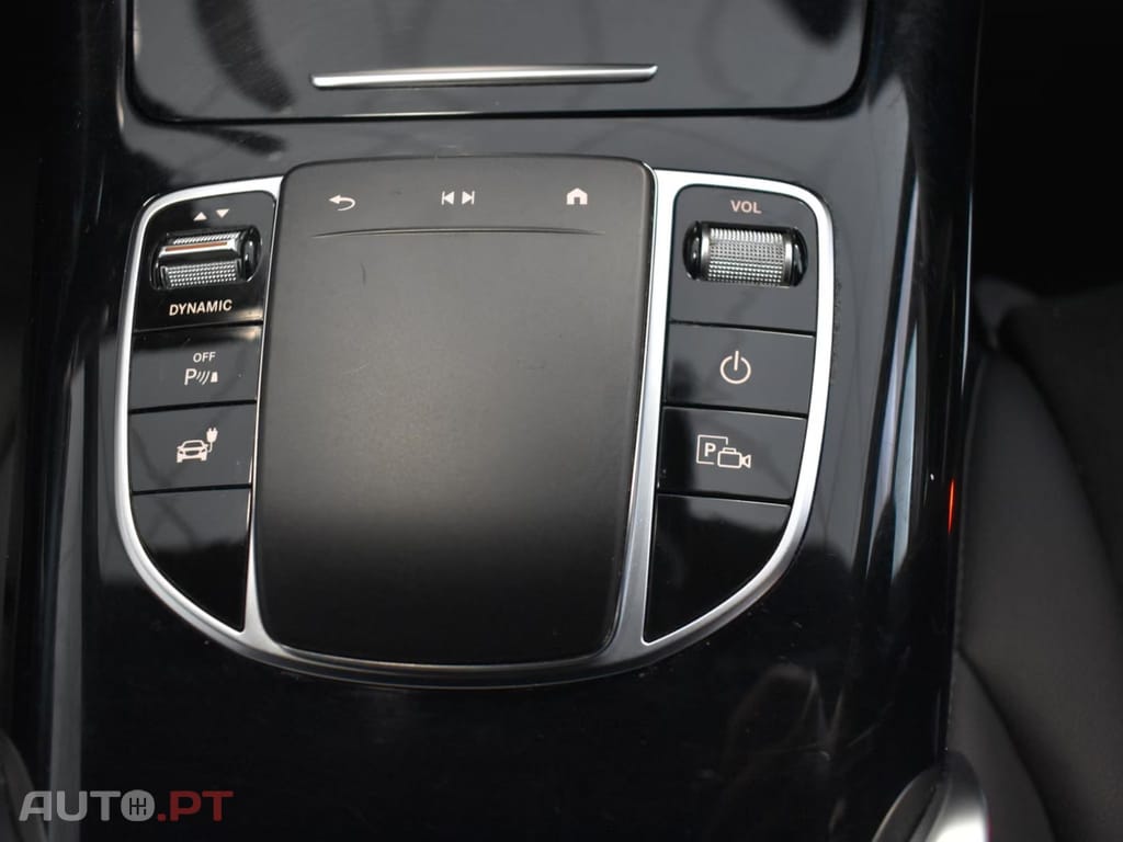 Mercedes-Benz EQC 400 4Matic AMG-Line SOH 94,6% I.V.A DEDUTIVEL