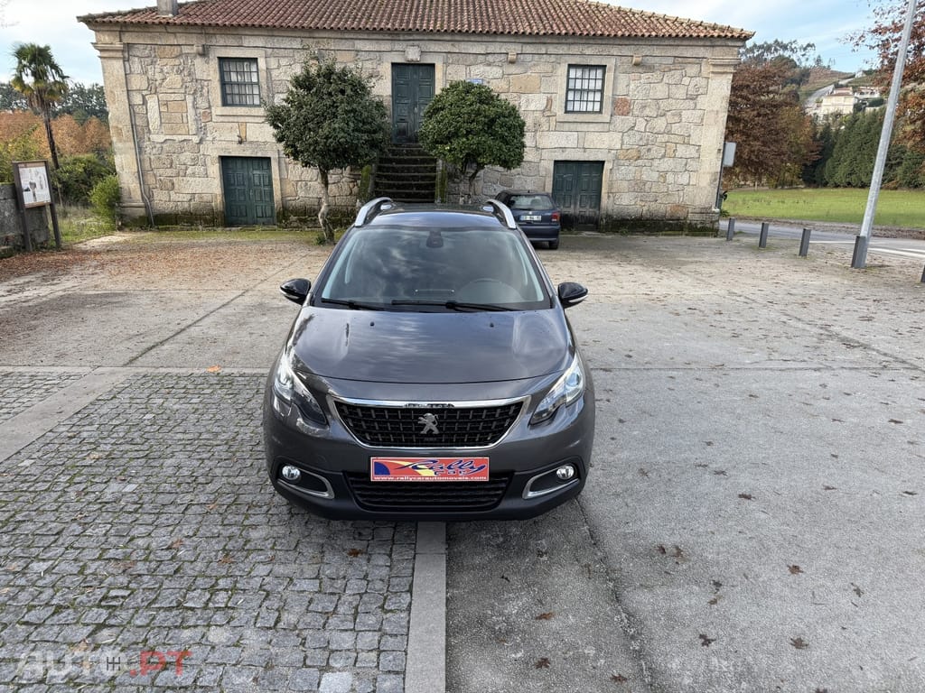 Peugeot 2008 1.2 PureTech Allure
