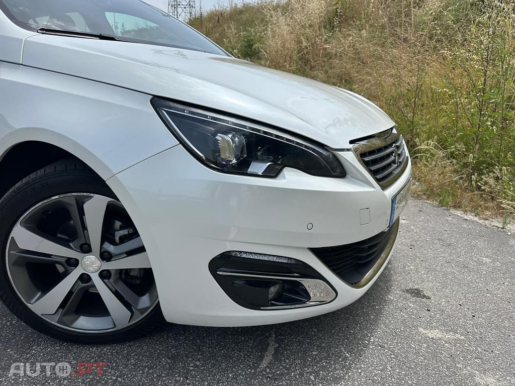 Peugeot 308 1.2 PureTech GT EAT8