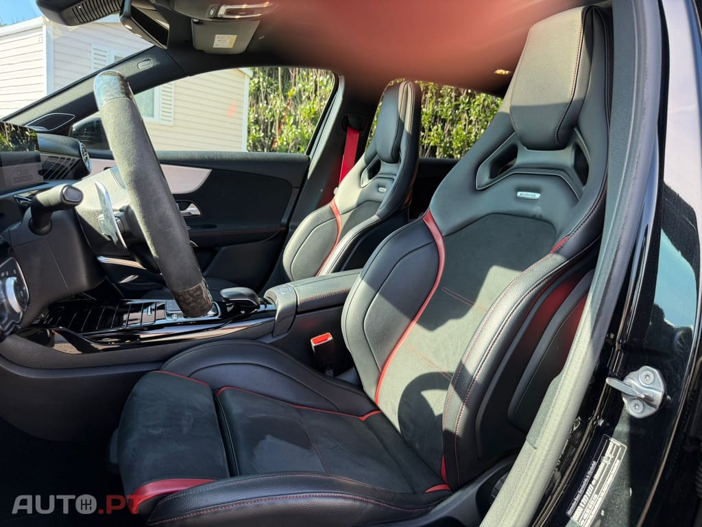 Mercedes-Benz A 35 AMG A35 S