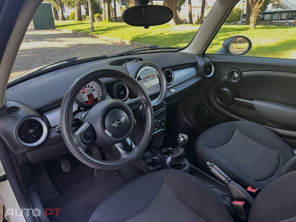 MINI Cooper One 1.6