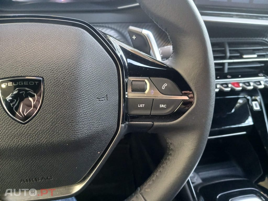 Peugeot 2008 1.2 Hybrid Allure e-DCS6