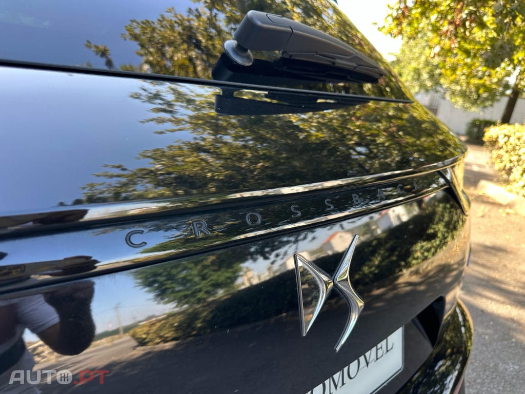 DS DS7 Crossback E-Tense Performance Line+ EAT8