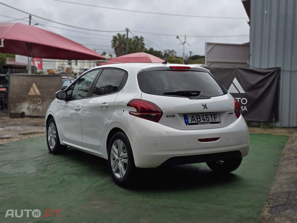 Peugeot 208 1.6 BlueHDi Style