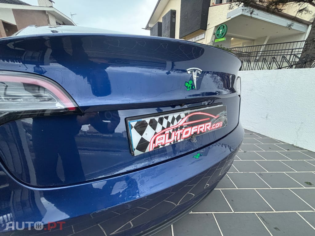 Tesla Model 3 Standard Range Plus RWD