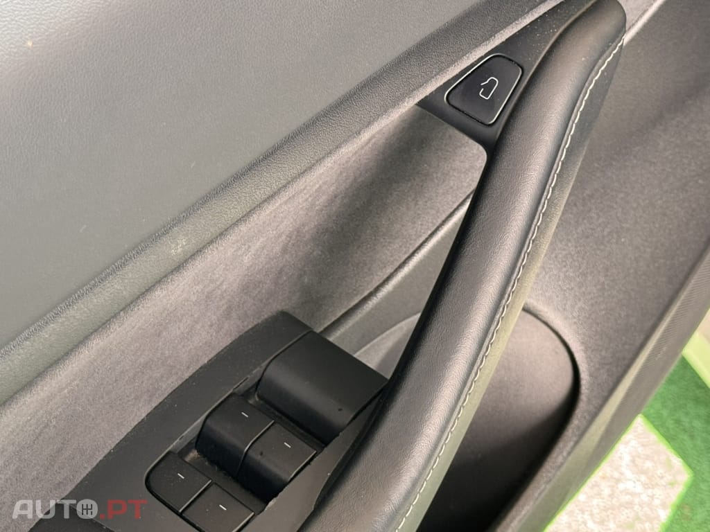 Tesla Model 3 Standard Range Plus RWD