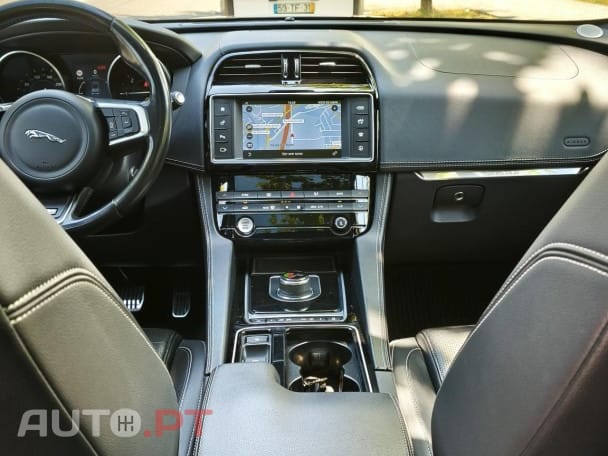 Jaguar F-Pace 2.0 i4D R-Sport Aut.
