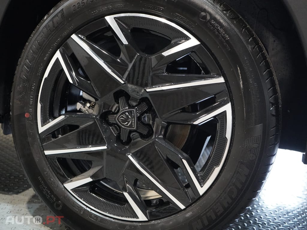 Peugeot 3008 1.2 Hybrid Allure e-DCS6