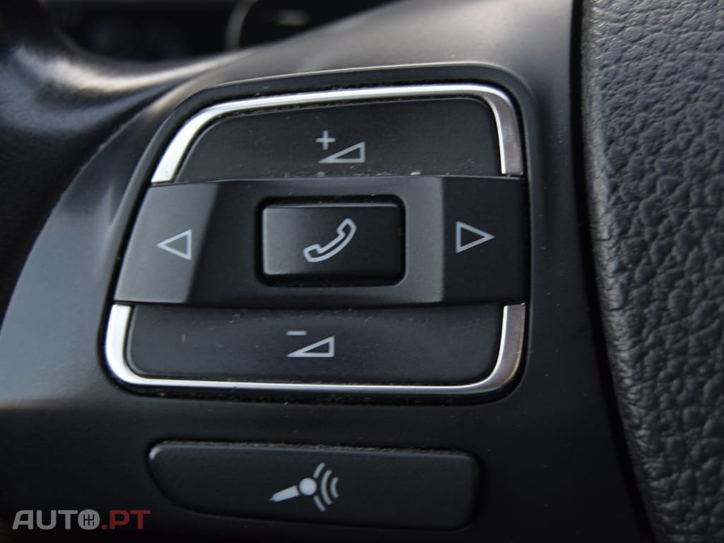 Volkswagen Golf Variant 2.0 TDi Highline DSG