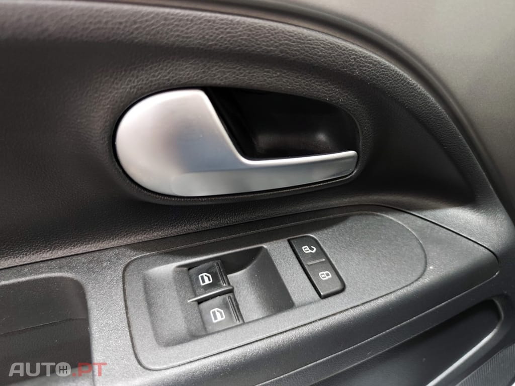 Volkswagen Up! 1.0 BMT Move Auto